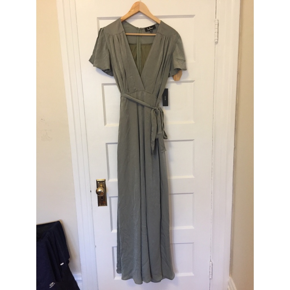Lulus sage green maxi dress, never worn